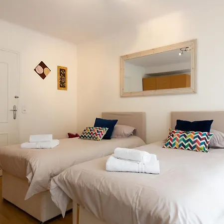 Apartment 2-br 2 Min From The Beaches *