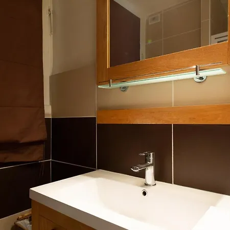 2-br 2 Min From The Beaches Apartment